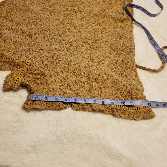 American Eagle Floral V-neck Sleeveless Romper - Picture 7 of 10